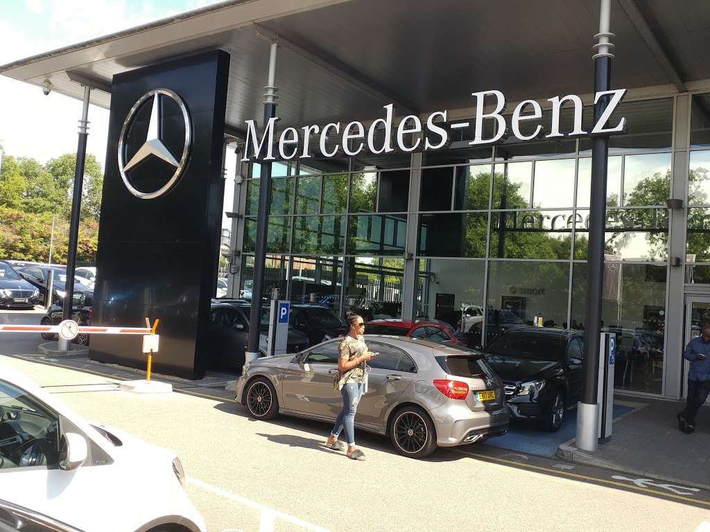 Mercedes-Benz & smart Loughton | 3 Langston Rd, Loughton IG10 3SD, UK | Phone: 020 8418 7700