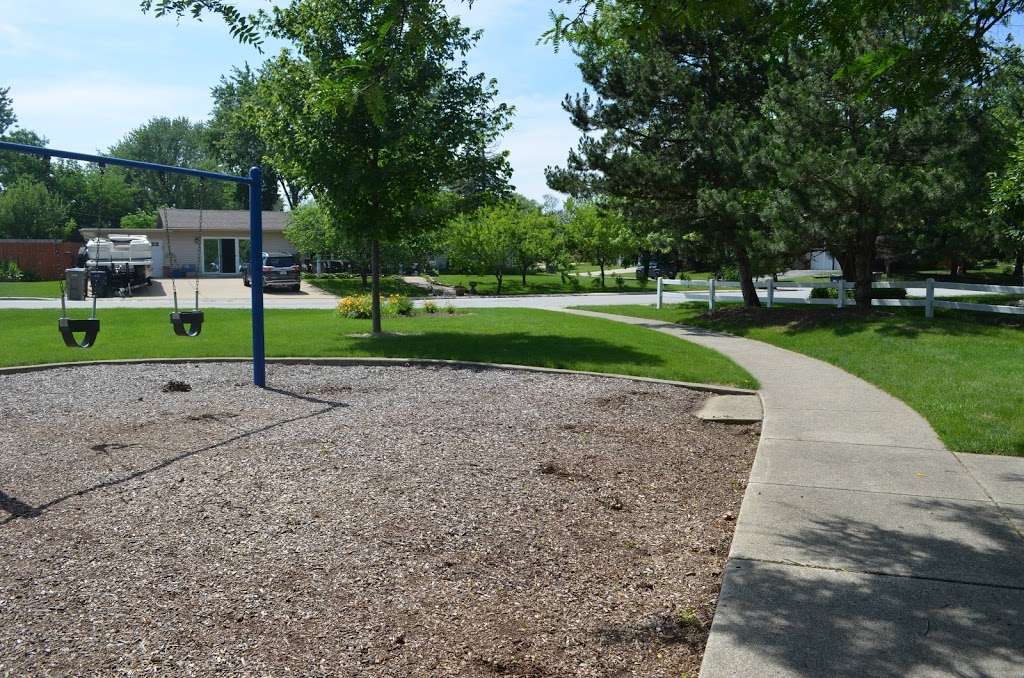 Bill Young Park | 15251 Huntington Ct, Orland Park, IL 60462, USA | Phone: (708) 403-6219