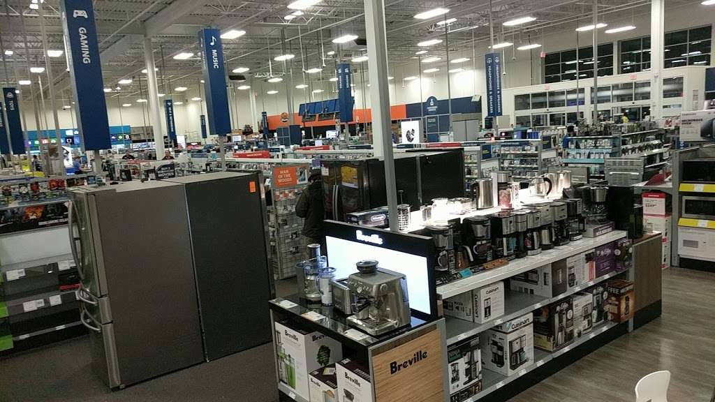 Best Buy | 2700 Fashion Center Blvd, Newark, DE 19702, USA | Phone: (302) 369-7015