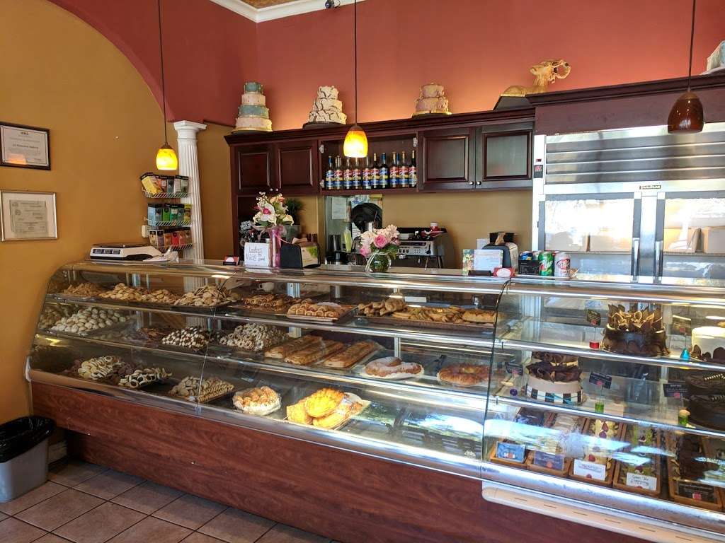 La Patisserie Bakery | 19758 Stevens Creek Blvd, Cupertino, CA 95014, USA | Phone: (408) 446-4744