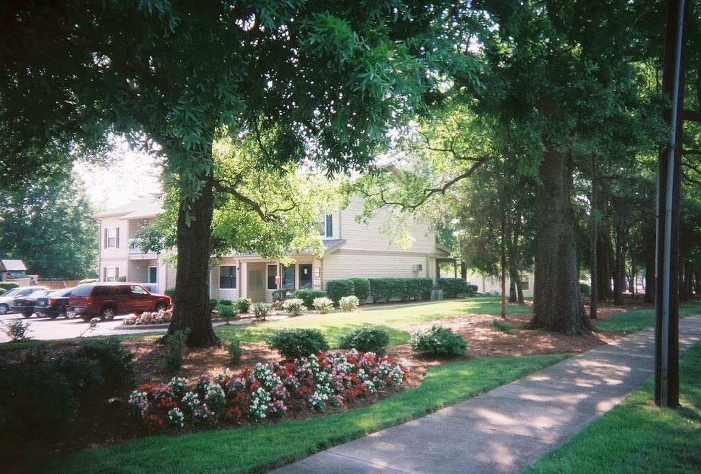 Pleasant View Apartments | 8225 Pence Rd, Charlotte, NC 28215, USA | Phone: (704) 567-7611