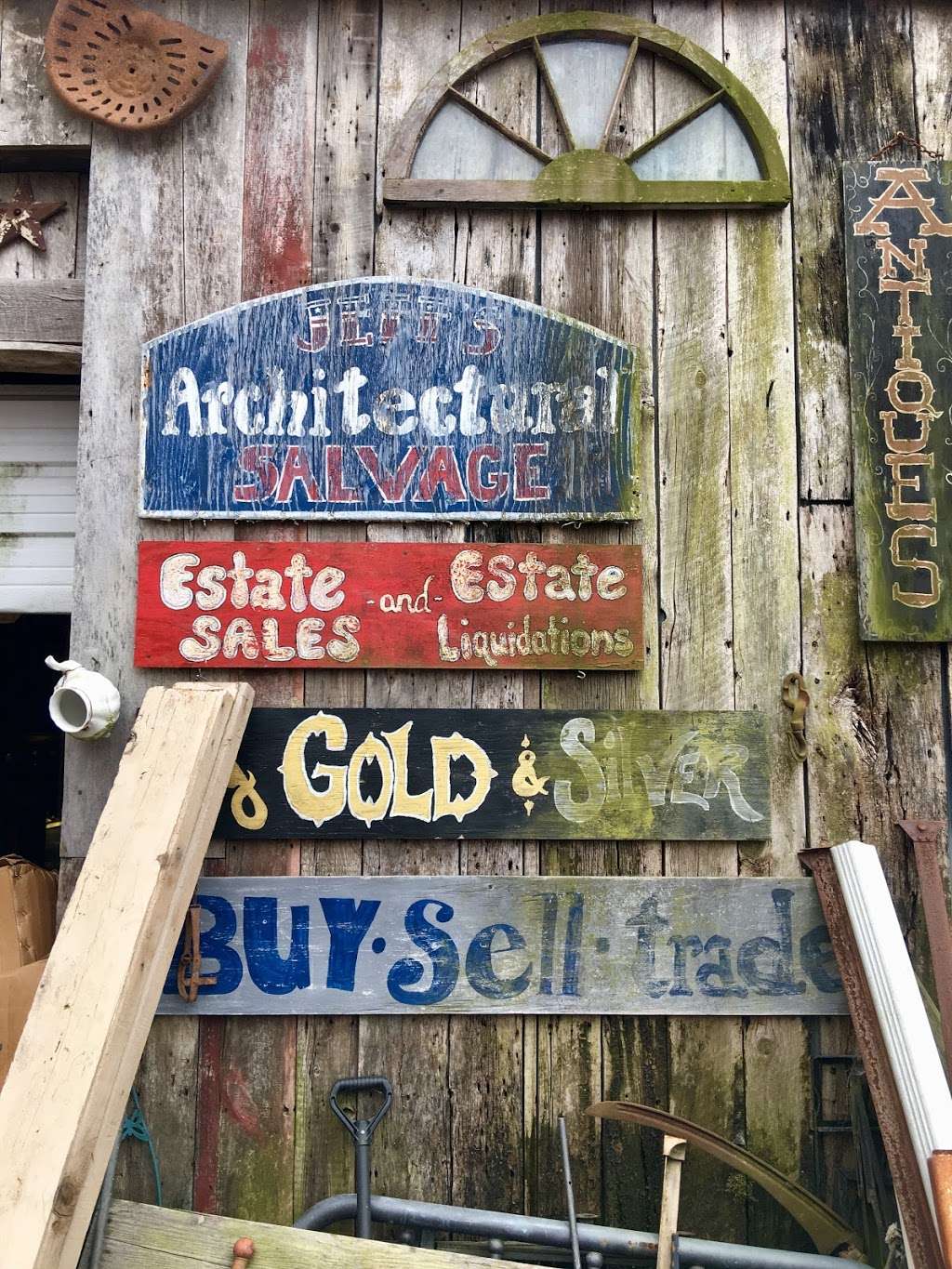 Jeffs Architectural Salvage And Variety Shop | 201 Welt St, Weston, MO 64098, USA