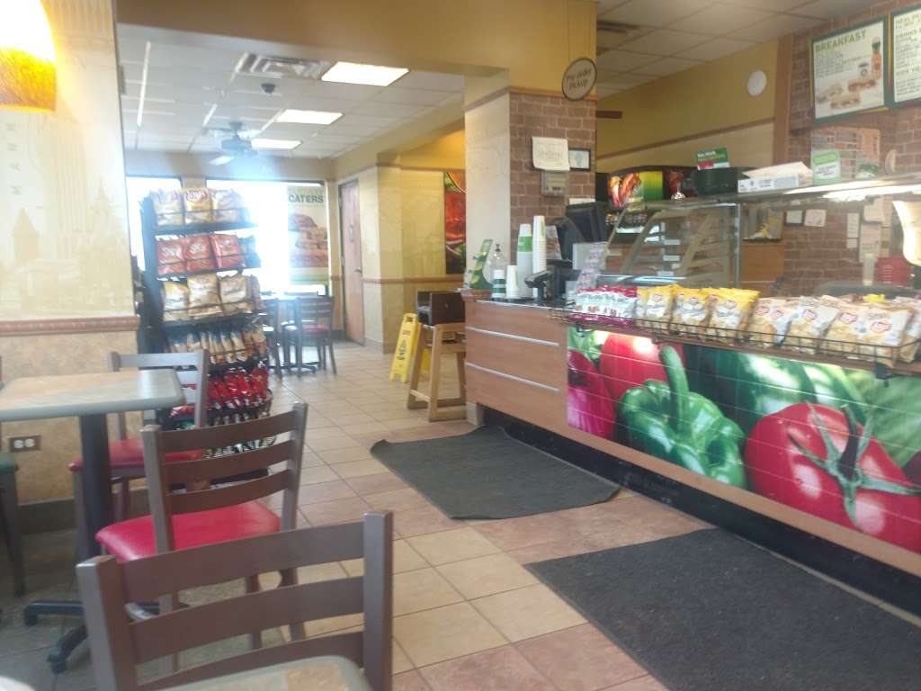 Subway Restaurants | 10113 Main St, Hebron, IL 60034, USA | Phone: (815) 648-4181