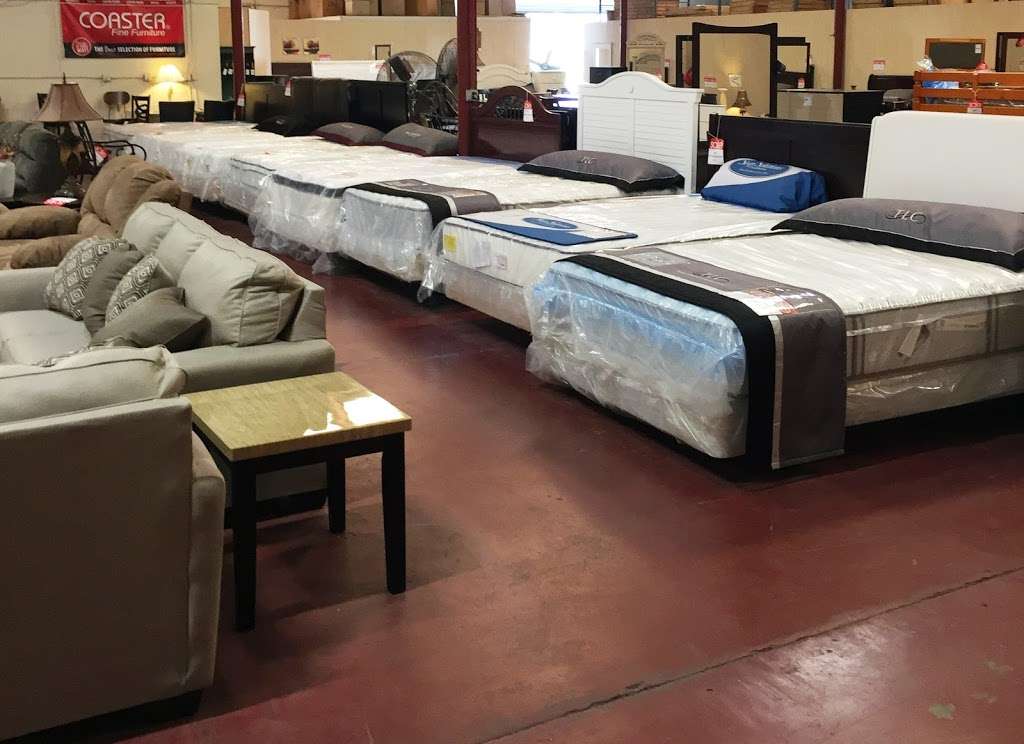 Furniture Factory Outlet | 701 W Landstreet Rd, Orlando, FL 32824, USA | Phone: (407) 438-8411