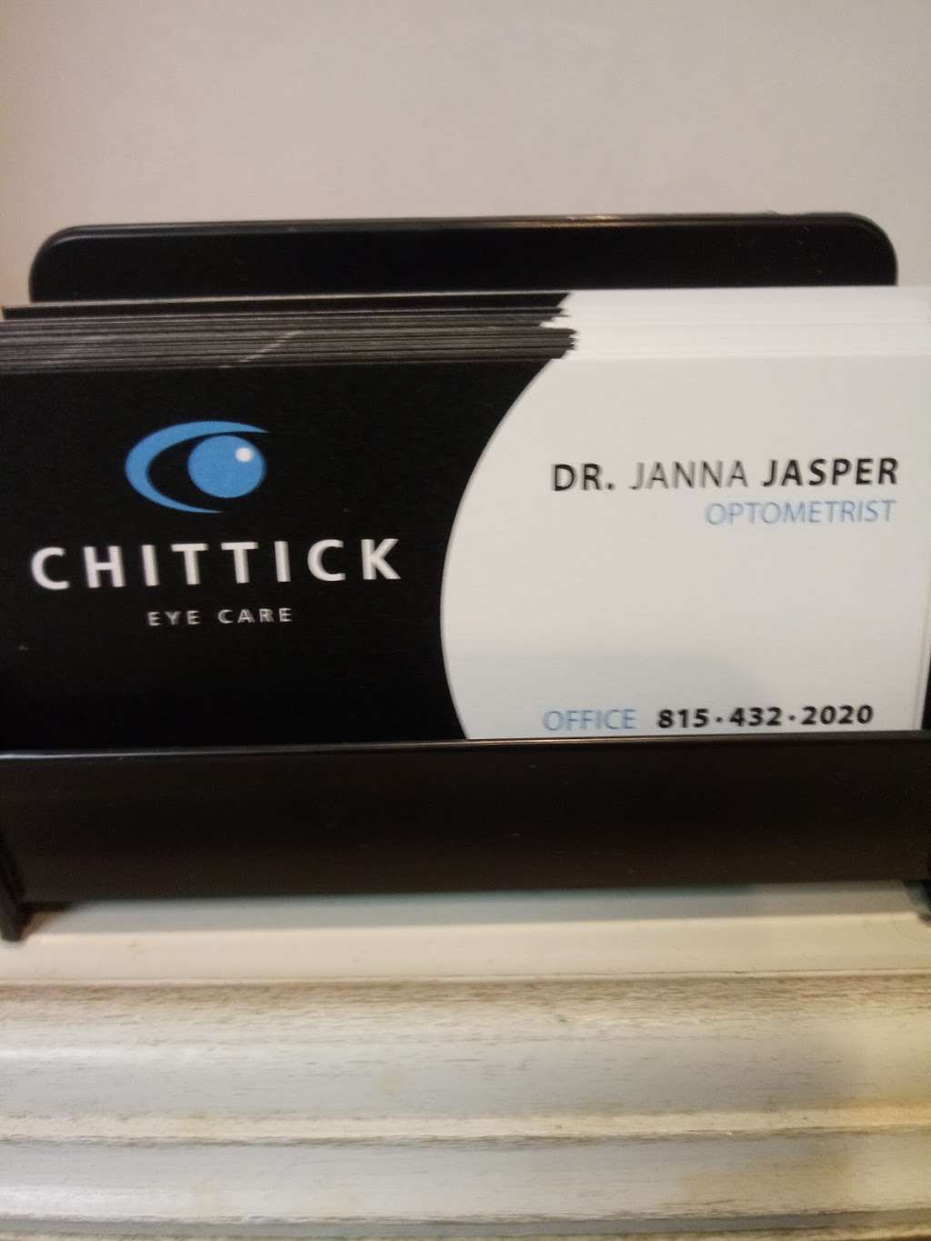 Chittick Family Eye Care | 123 N 8th St, Watseka, IL 60970, USA | Phone: (815) 432-2020