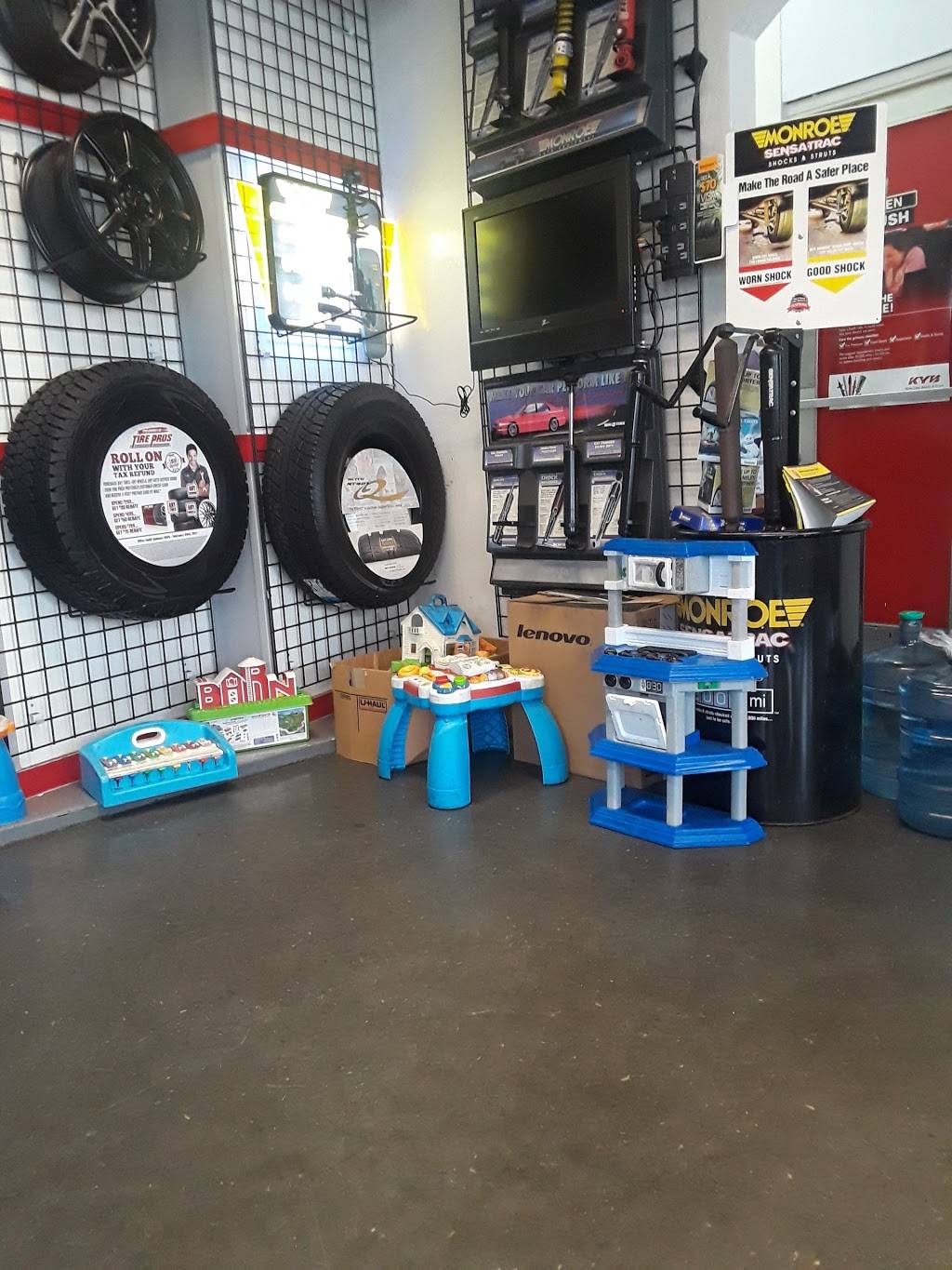 Oakland Tire Pros | 9801 International Blvd, Oakland, CA 94603, USA | Phone: (510) 568-4442