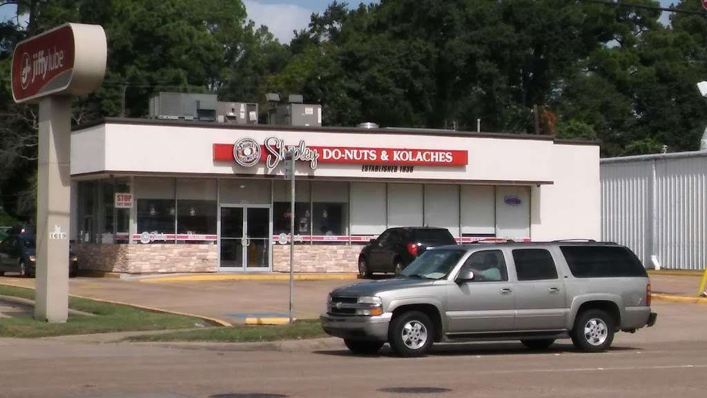 Shipley Do-Nuts | Gessner Gessner Rd, Houston, TX 77080, USA | Phone: (713) 932-0905