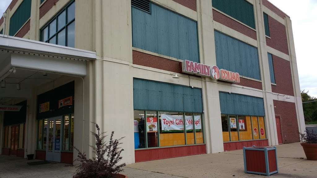 Family Dollar | 951 N 6th St Ste #117, Reading, PA 19601, USA | Phone: (610) 373-7100