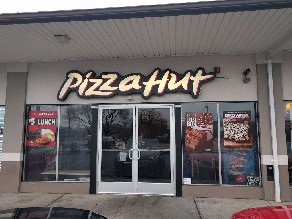 Pizza Hut | 350 S Best Ave #C, Walnutport, PA 18088, USA | Phone: (610) 760-0200