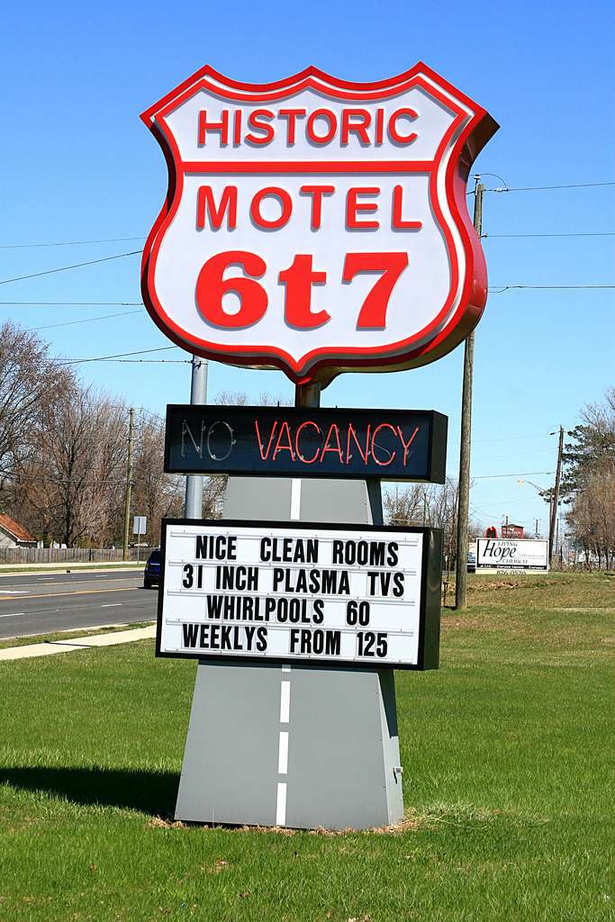 Motel 6t7 | 11551 Pendleton Pike, Indianapolis, IN 46236, USA | Phone: (317) 823-4415