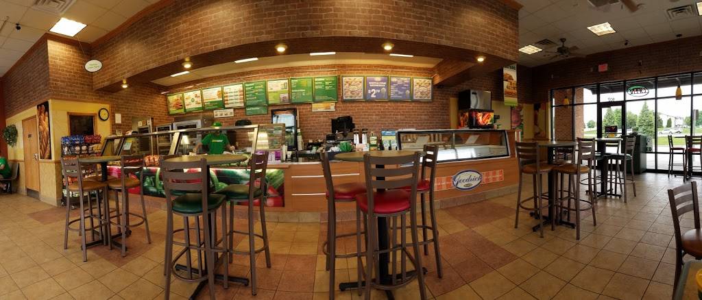 Subway | 15805 W Maple Rd Suite 107, Omaha, NE 68116, USA | Phone: (402) 496-2694