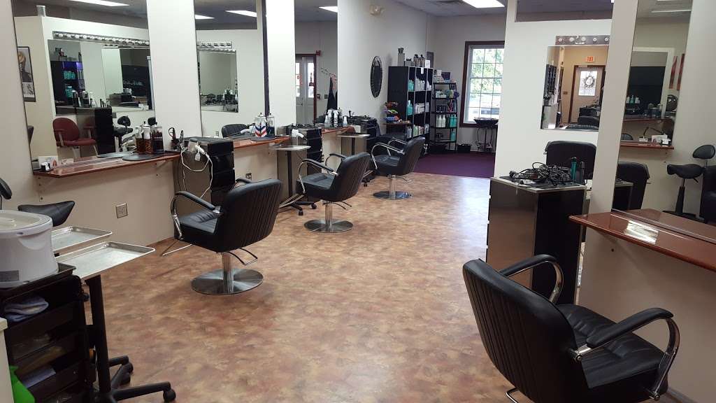 Color Trends Hair Salon | 25 Merrit Pkwy #5, Nashua, NH 03062, USA | Phone: (603) 880-7504