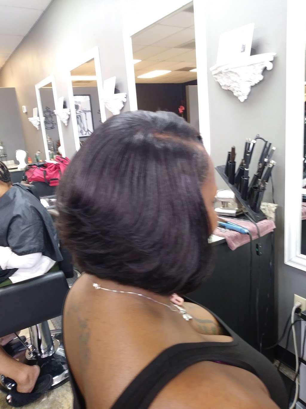 Q Harris Salon | 14455 Cullen Blvd Suite C3, Houston, TX 77047, USA | Phone: (713) 734-2368