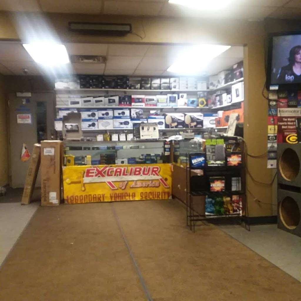 Lomeli Audio & Mufflers | 4115 W Greenfield Ave, Milwaukee, WI 53215, USA | Phone: (414) 643-5333