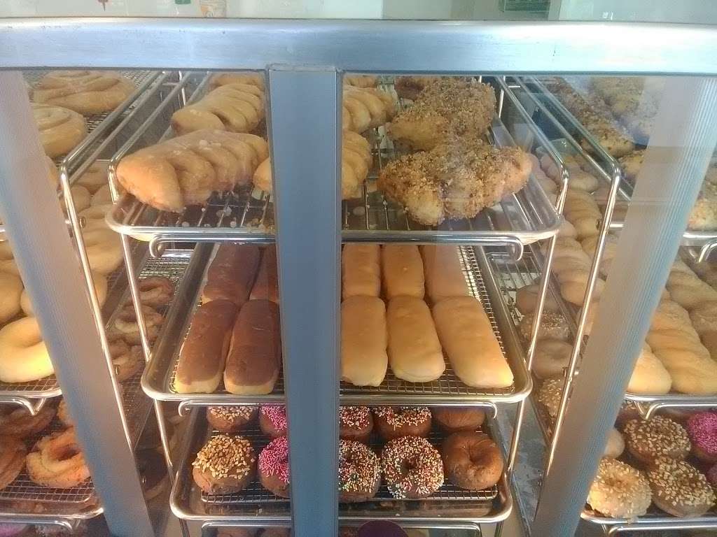 Ms. Anns Donuts & Cafe | 100 E Century Blvd #4710, Los Angeles, CA 90003, USA | Phone: (323) 696-9499