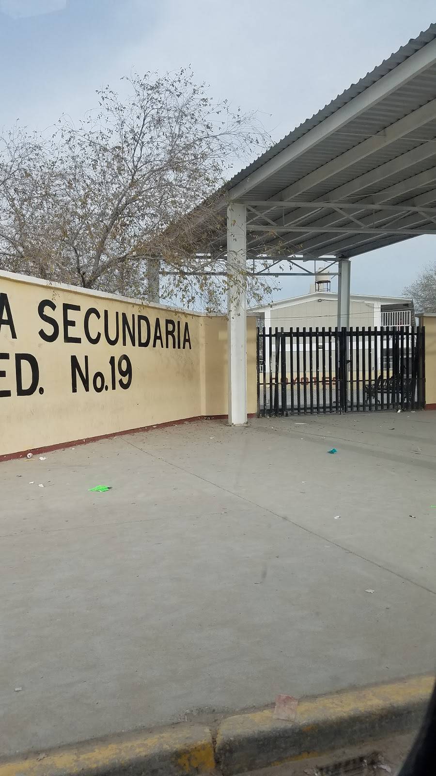 Secundaria Federal 19 | Monte de Colon, Misión de Los Lagos, 32668 Cd Juárez, Chih., Mexico | Phone: 656 532 8986