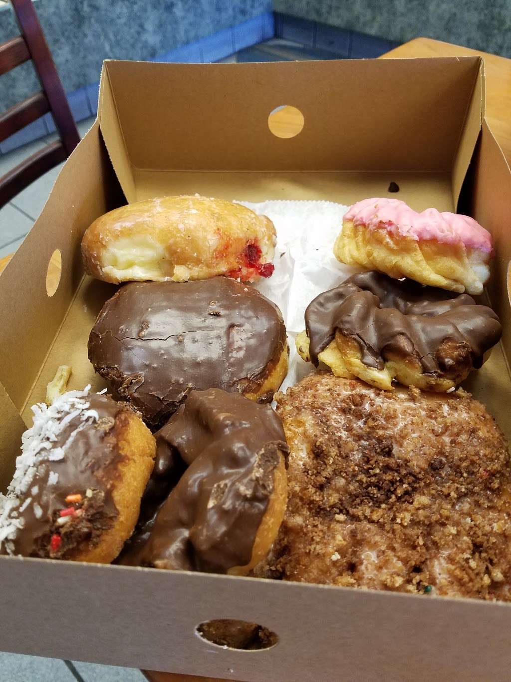 Surfin Donuts | 24451 Alicia Pkwy #5, Mission Viejo, CA 92691, USA | Phone: (949) 699-4926