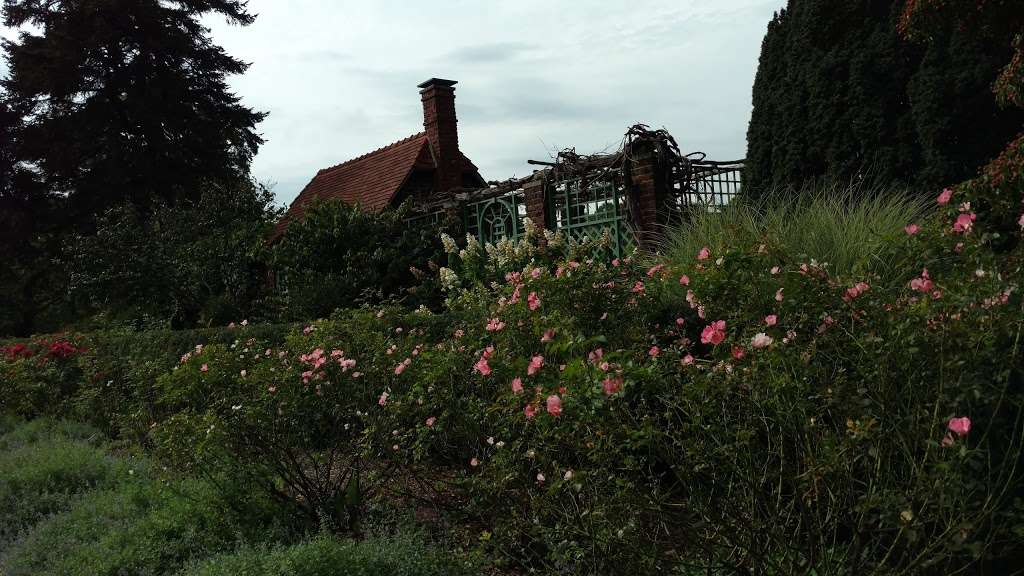 Main Greenhouse / Hibiscus House, Planting Fields Arboretum | Oyster Bay, NY 11771, USA | Phone: (516) 922-9200