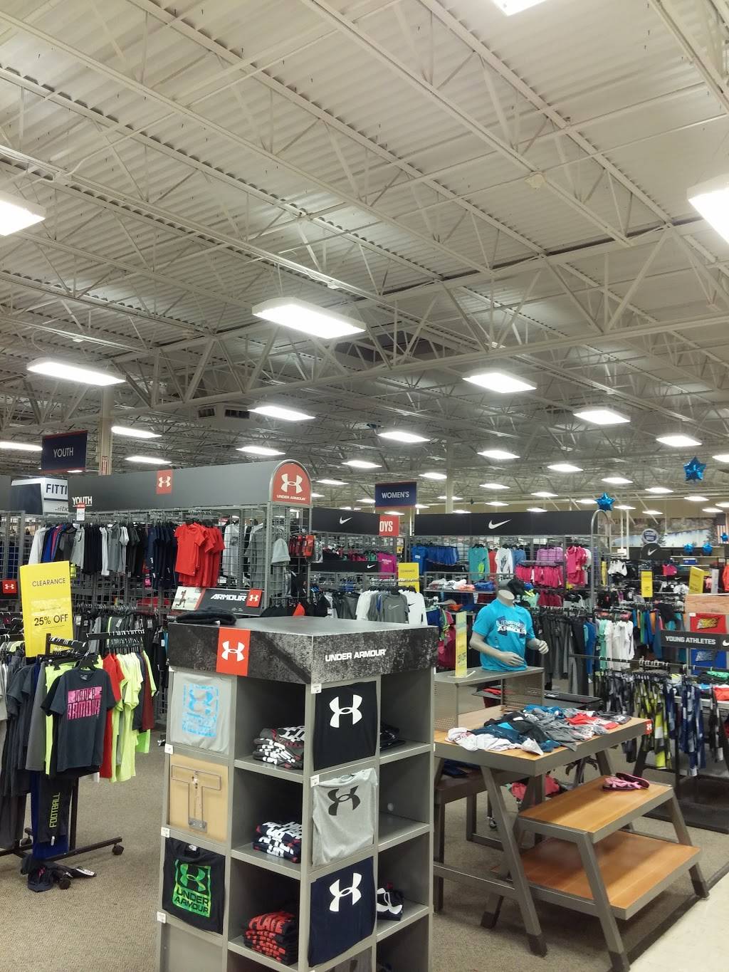 Academy Sports + Outdoors | 6101 Bryant Irvin Rd, Fort Worth, TX 76132, USA | Phone: (817) 361-1240