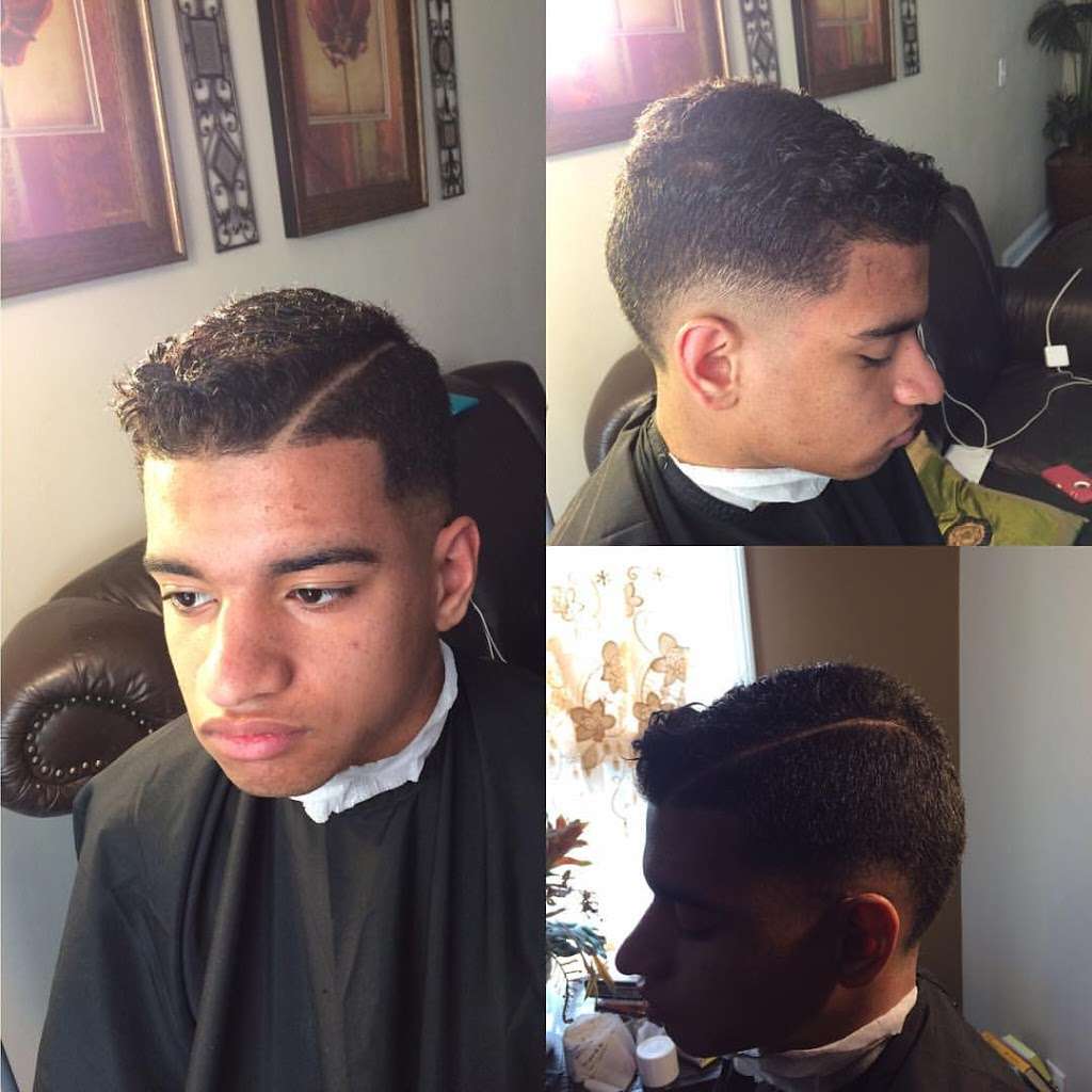 Ari Cutz | 11037 Harrowfield rd, Mobile Barber, Charlotte, NC 28226, USA | Phone: (980) 422-4478