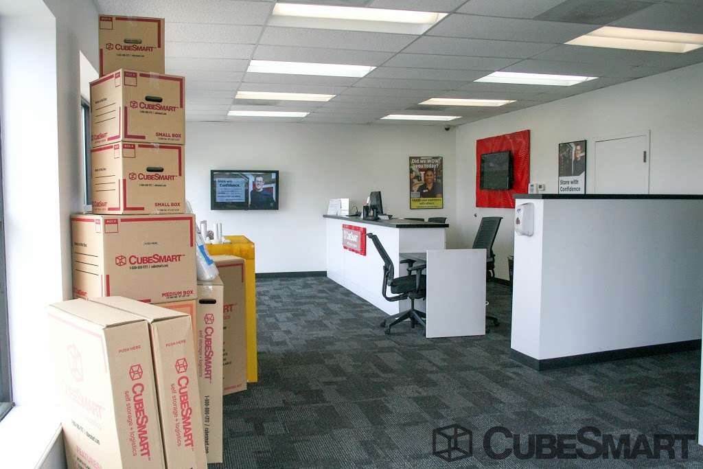 CubeSmart Self Storage | 3215 52nd Ave, Hyattsville, MD 20781, USA | Phone: (301) 699-7669