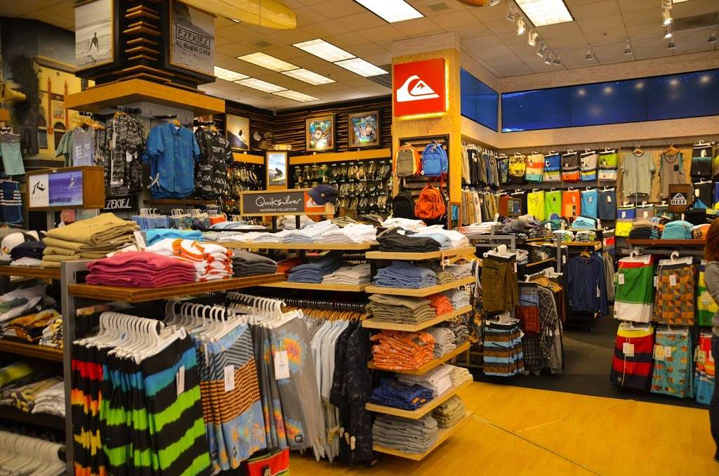 Jacks Surfboards | 101 Main St, Huntington Beach, CA 92648, USA | Phone: (714) 536-4516