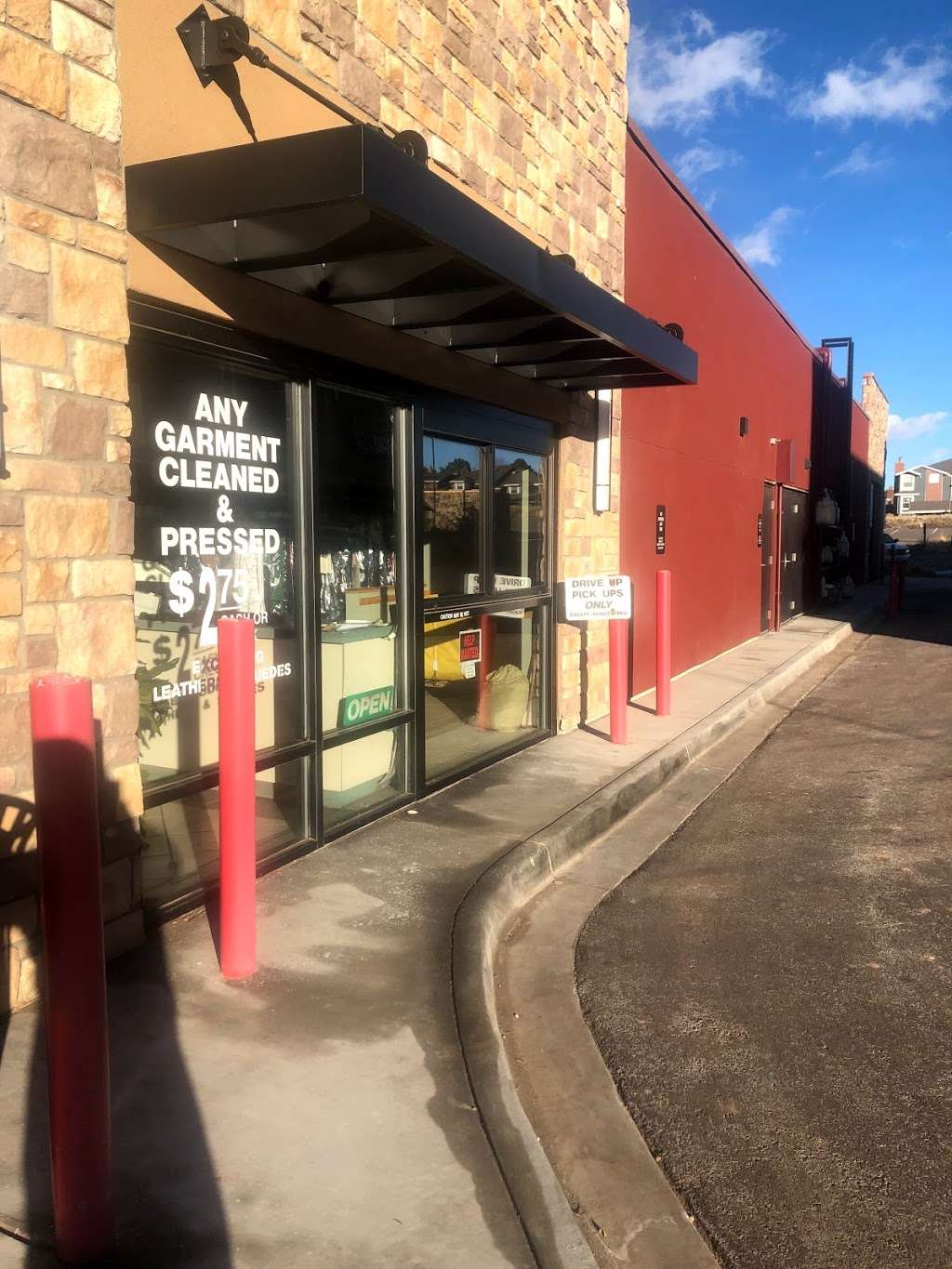 Continental Dry Cleaners | 2680 E County Line Rd, Highlands Ranch, CO 80126, USA | Phone: (303) 220-0350