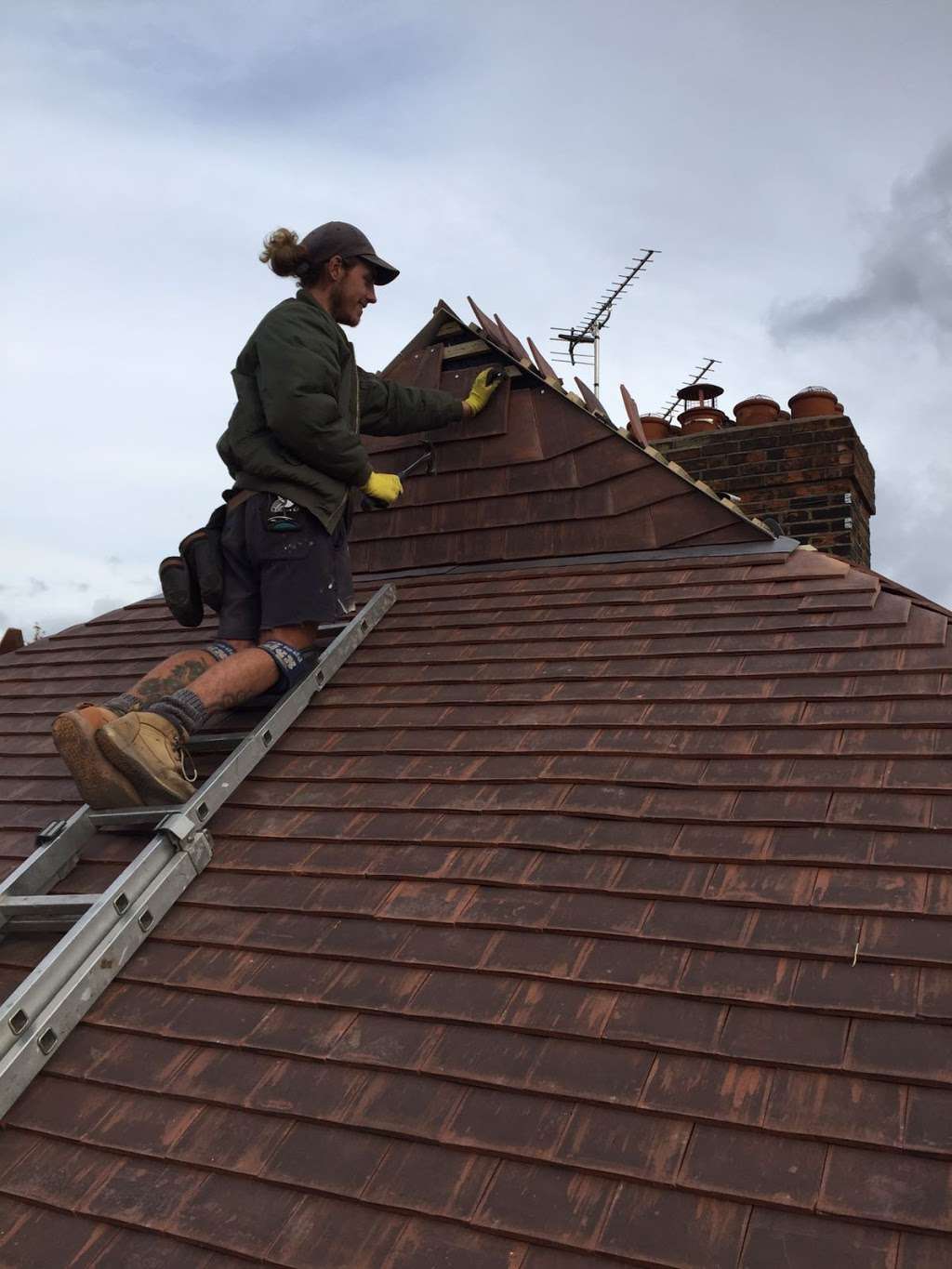 Tudor roofing specialists LTD | Blue House Farm, Horndon on the Hill, West Horndon CM13 3LX, UK | Phone: 07891 677713