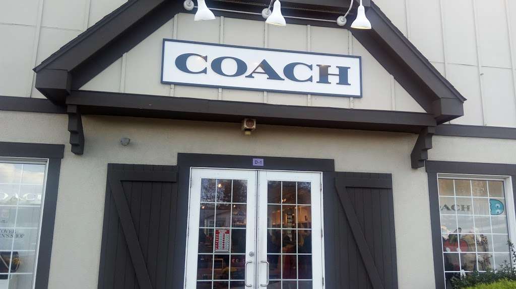 COACH LAHASKA - PENNS PURCHASE FACTORY OUTLET | 5861 York Road D1, Lahaska, PA 18931, USA | Phone: (215) 794-8777