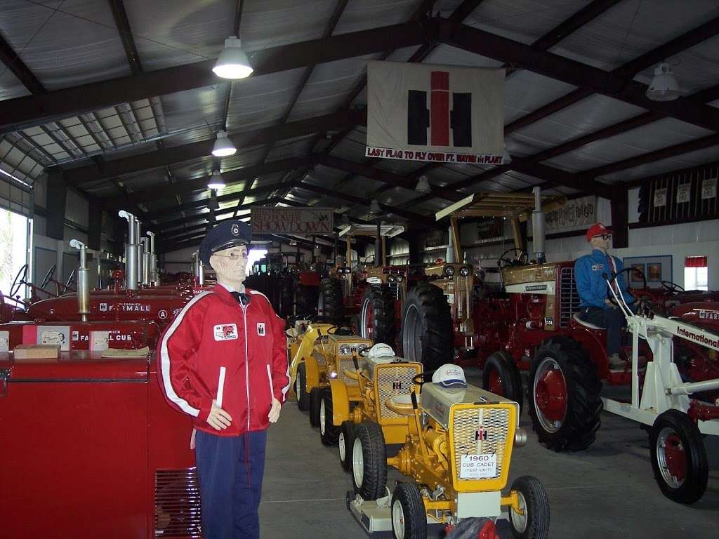 Paquettes Historical Farmall Museum | 615 S Whitney Rd, Leesburg, FL 34748, USA | Phone: (352) 728-3588