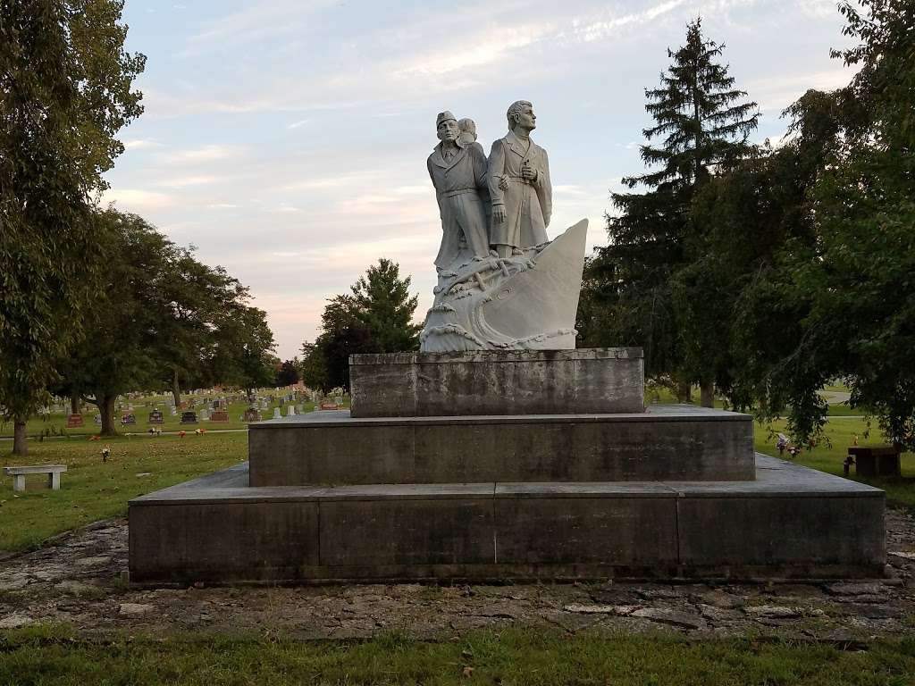 Washington Park East Cemetery - Washington Park Cemetery Associa | 10612 E Washington St, Indianapolis, IN 46229, USA | Phone: (317) 898-6611