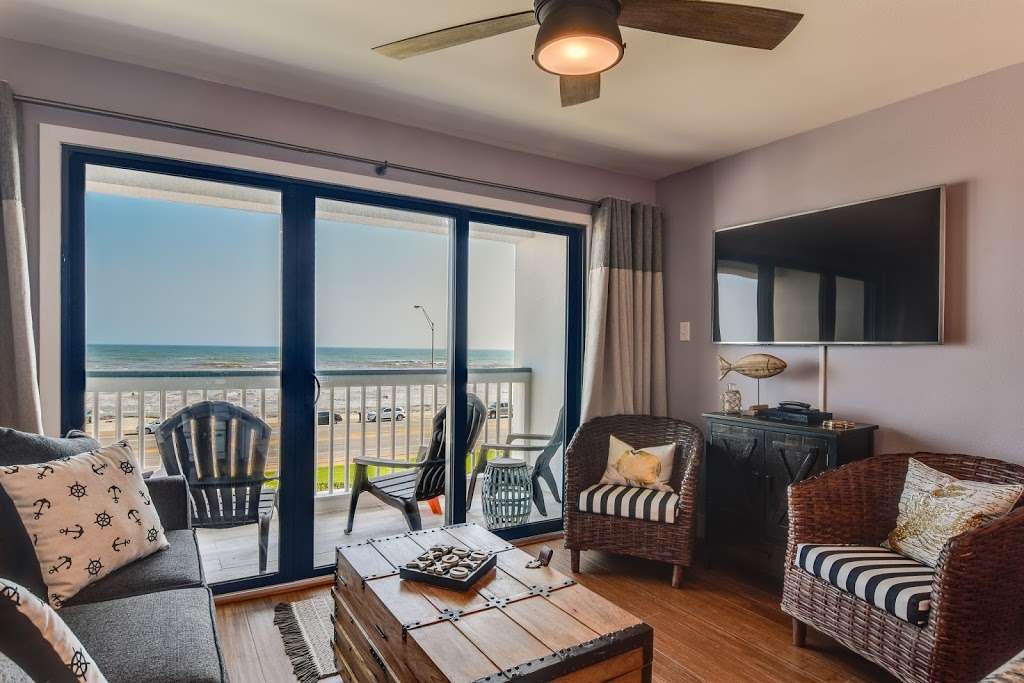 A Stay Above The Rest | 6102 Seawall Blvd, Galveston, TX 77551, USA | Phone: (833) 698-2229