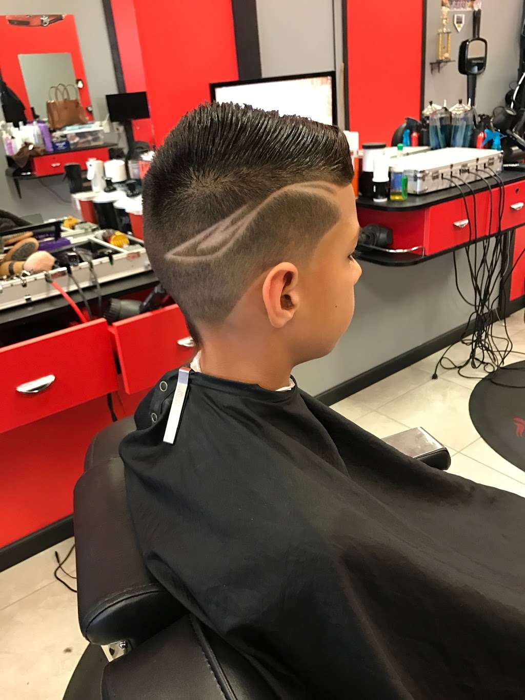 IDrive barbershop | 11701 International Dr, Orlando, FL 32821, USA | Phone: (407) 778-4799