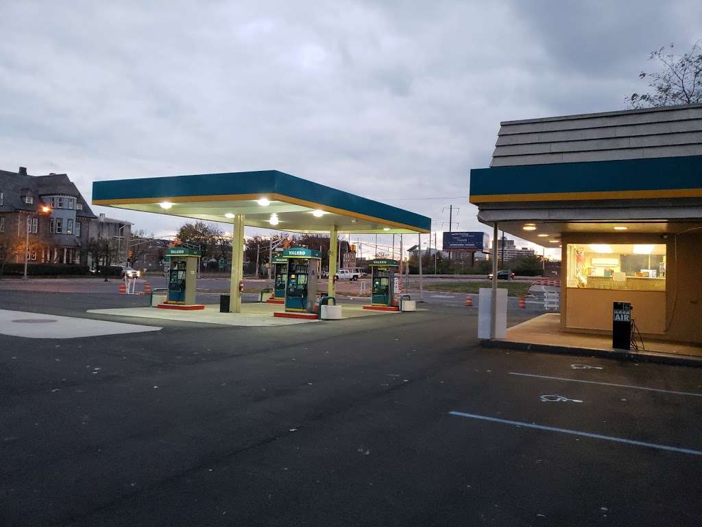 Valero Gas Station & Convenience Store | 410 Greenwood Ave, Trenton, NJ 08609, USA | Phone: (609) 392-4449