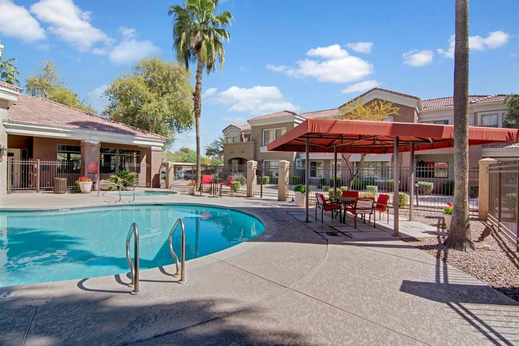 Dobson Towne Centre Apartment Homes | 1817 N Dobson Rd, Chandler, AZ 85224, USA | Phone: (480) 565-6463