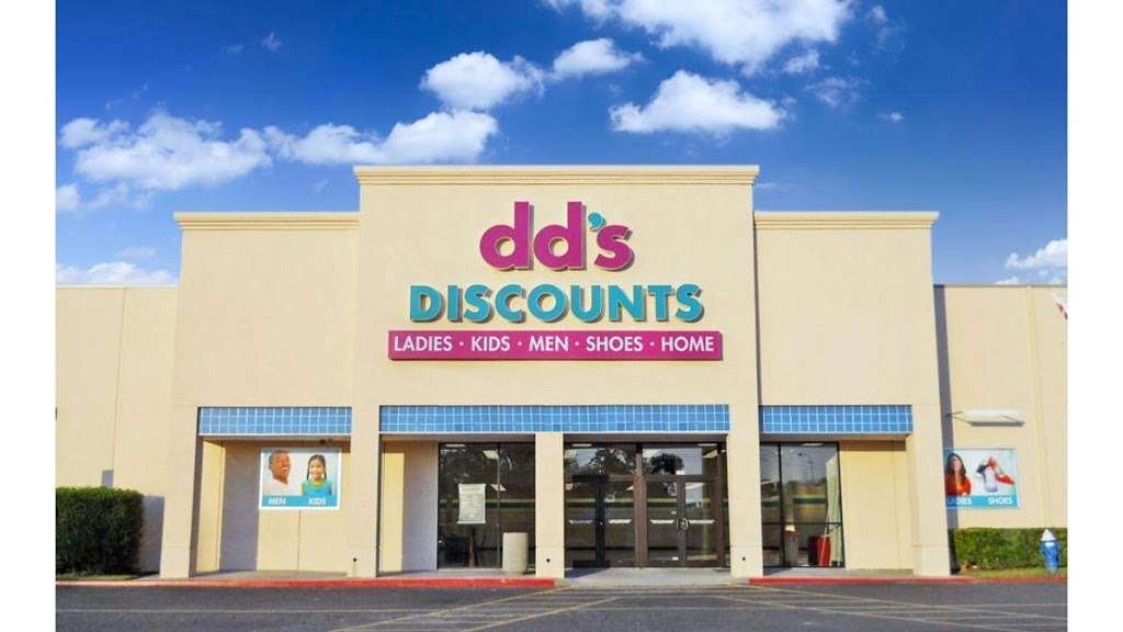 dds DISCOUNTS | 14701 Rinaldi St, San Fernando, CA 91340, USA | Phone: (818) 361-5660