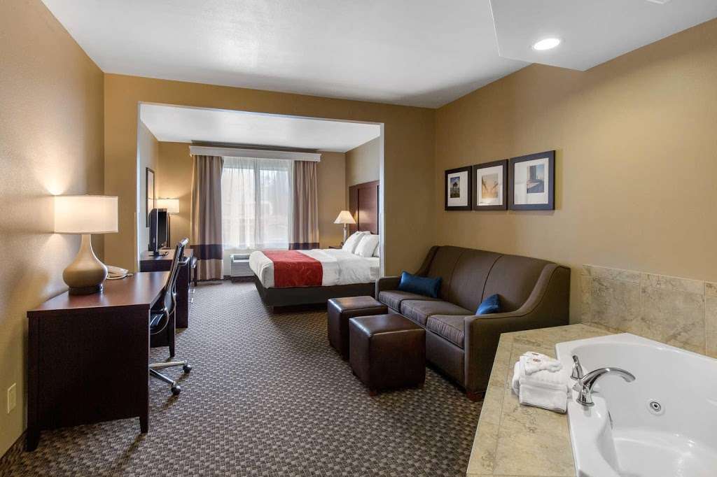 Comfort Suites | 23420 Sussex Hwy, Seaford, DE 19973, USA | Phone: (302) 262-8085