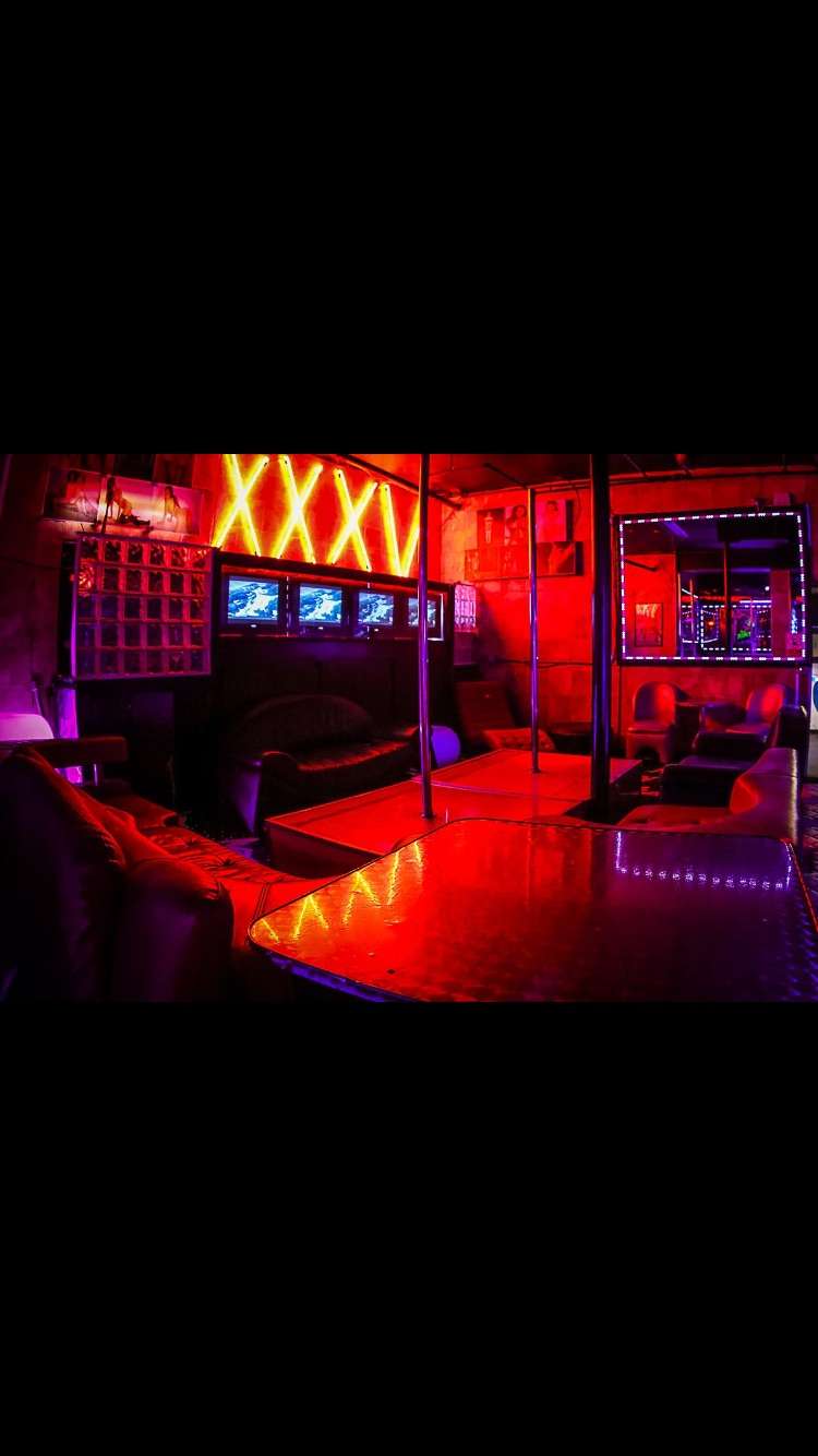 XXXV Gentlemans Club | 7090 NJ-35, Sayreville, NJ 08879, USA | Phone: (732) 727-3550