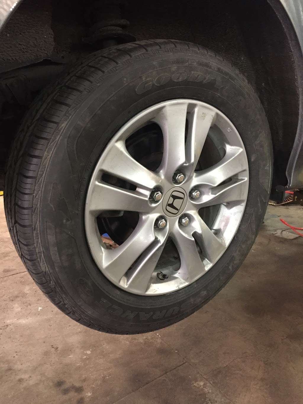 2 in 1 Tire & Auto Tire Pros | 1800 Coney Island Ave, Brooklyn, NY 11230, USA | Phone: (718) 633-1980