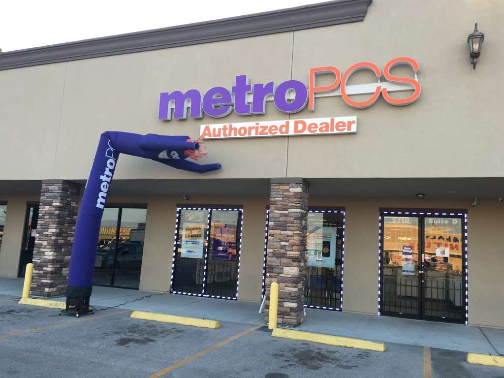 Metro by T-Mobile | 5710 Fondren Rd, Houston, TX 77036, USA | Phone: (713) 993-6886