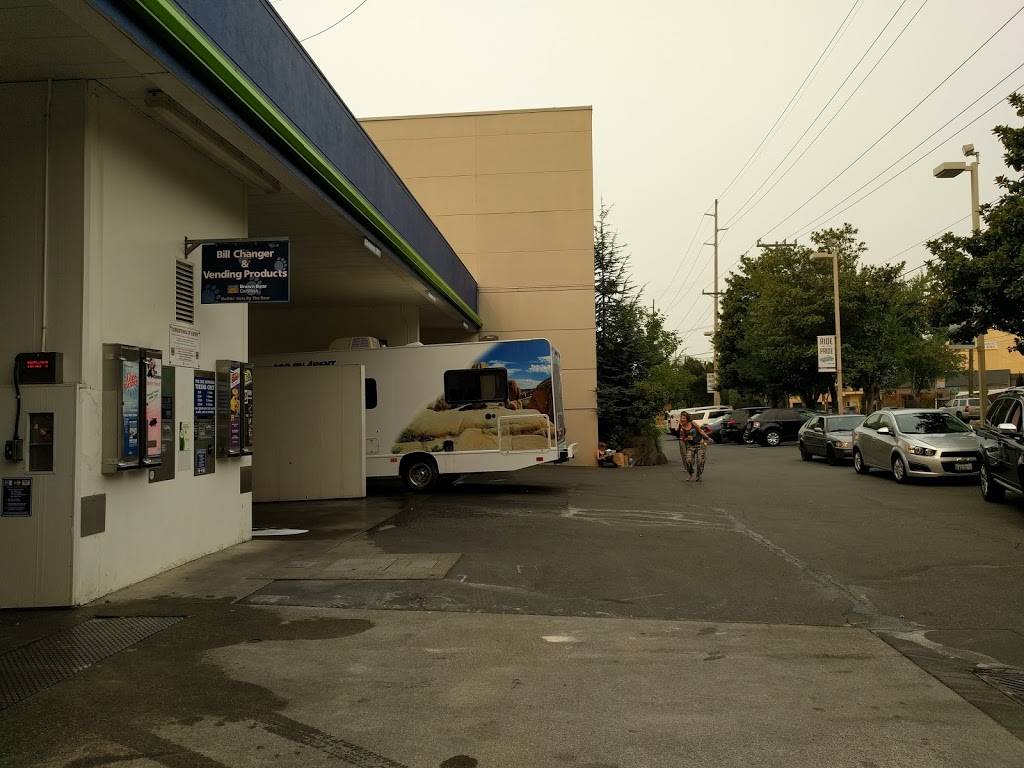 Brown Bear Car Wash | 3977 Leary Way NW, Seattle, WA 98107, USA | Phone: (206) 297-5449