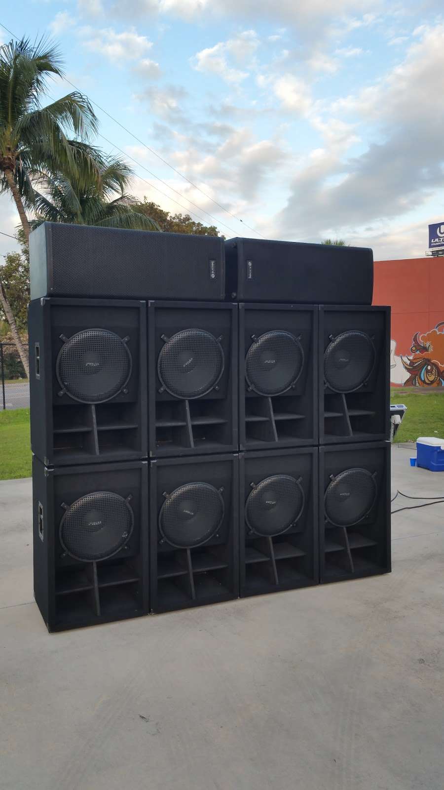 Top Audio Miami | 18901 NW 2nd Ave, Miami, FL 33169, USA | Phone: (305) 653-2594