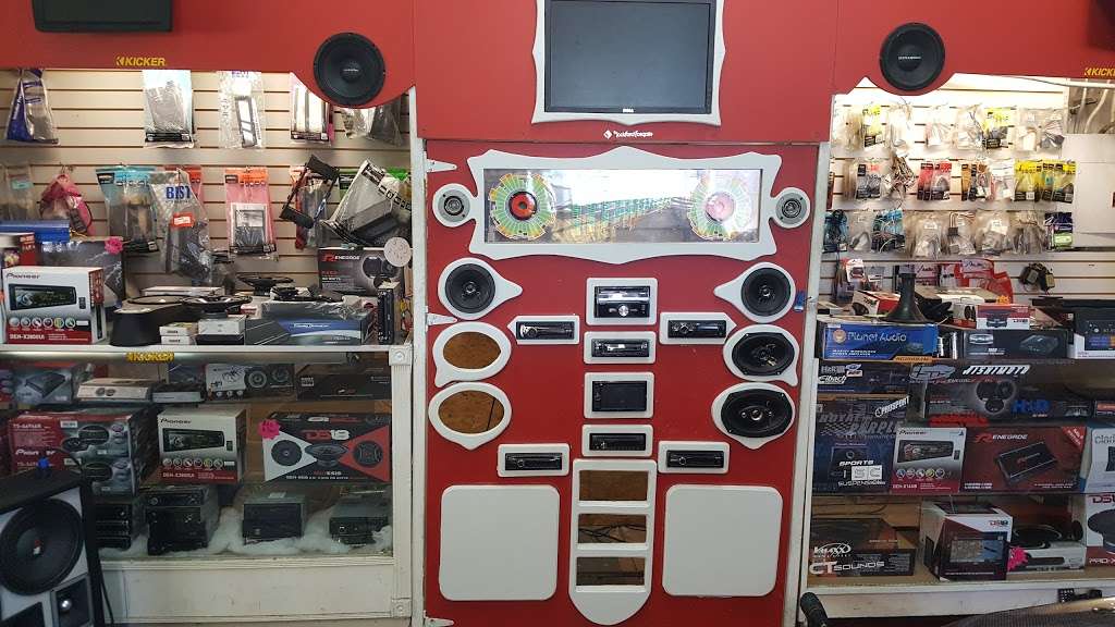 Santas audio sales & Installation | 214 N Goldenrod Rd #8, Orlando, FL 32807, USA | Phone: (407) 744-6290