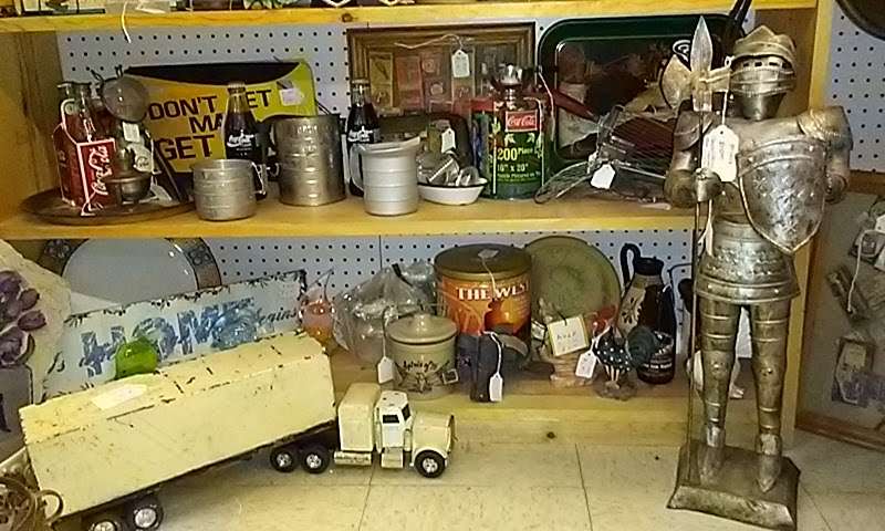 Running Rabbit Antiques and General Store | 509 Fairground Ave, Higginsville, MO 64037, USA | Phone: (660) 584-8818