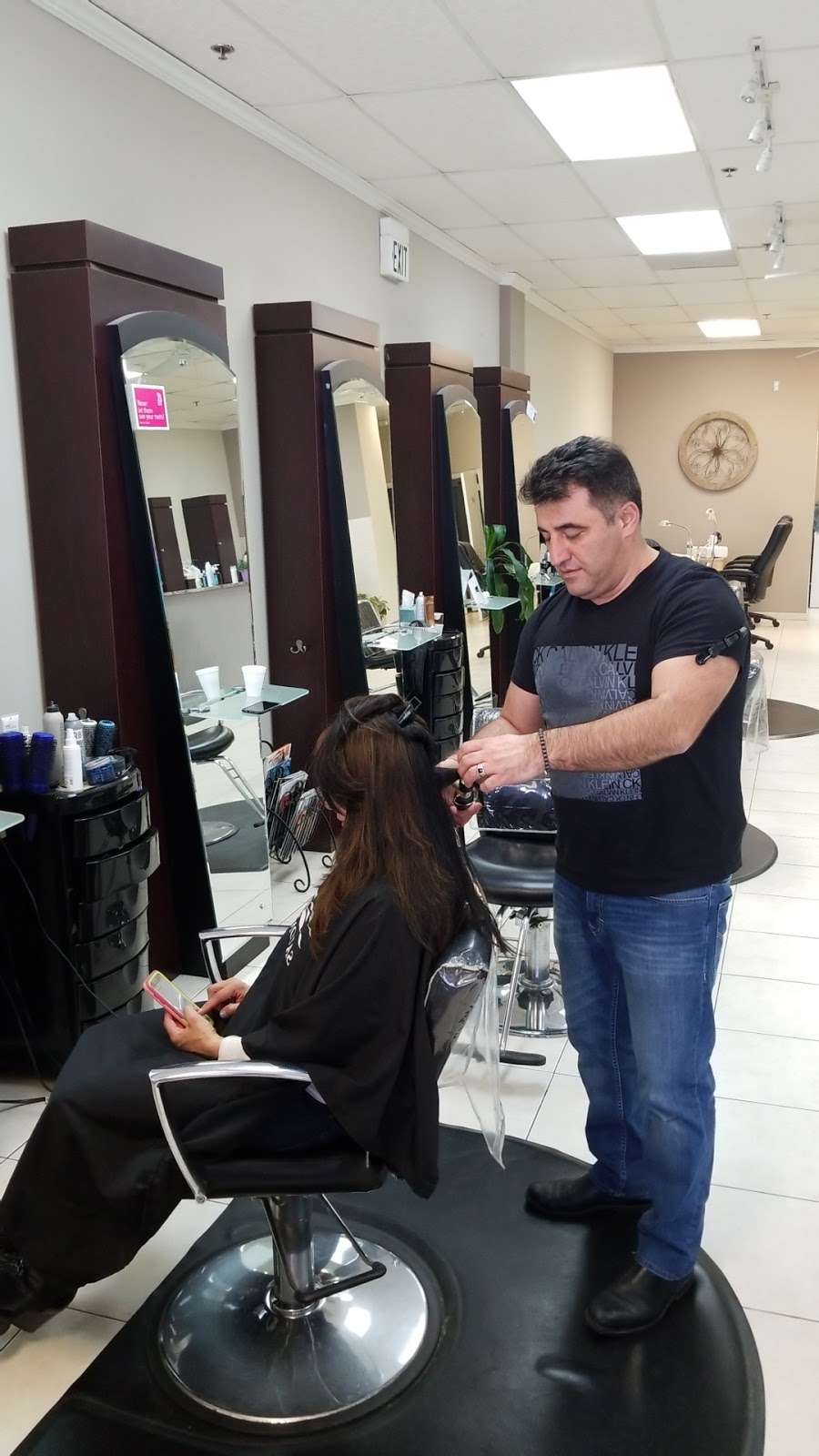 Salon Tusey | 2465 MD-97, Glenwood, MD 21738, USA | Phone: (410) 489-5990