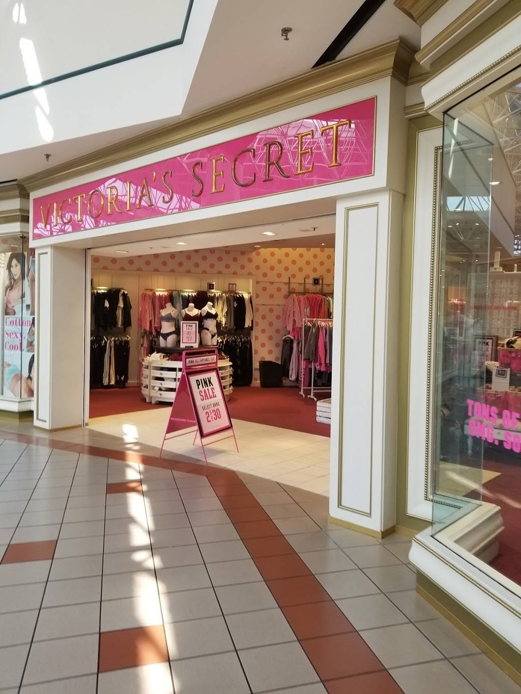 Victorias Secret & PINK | 2421 Southlake Cir, Morrow, GA 30260, USA | Phone: (770) 961-6622