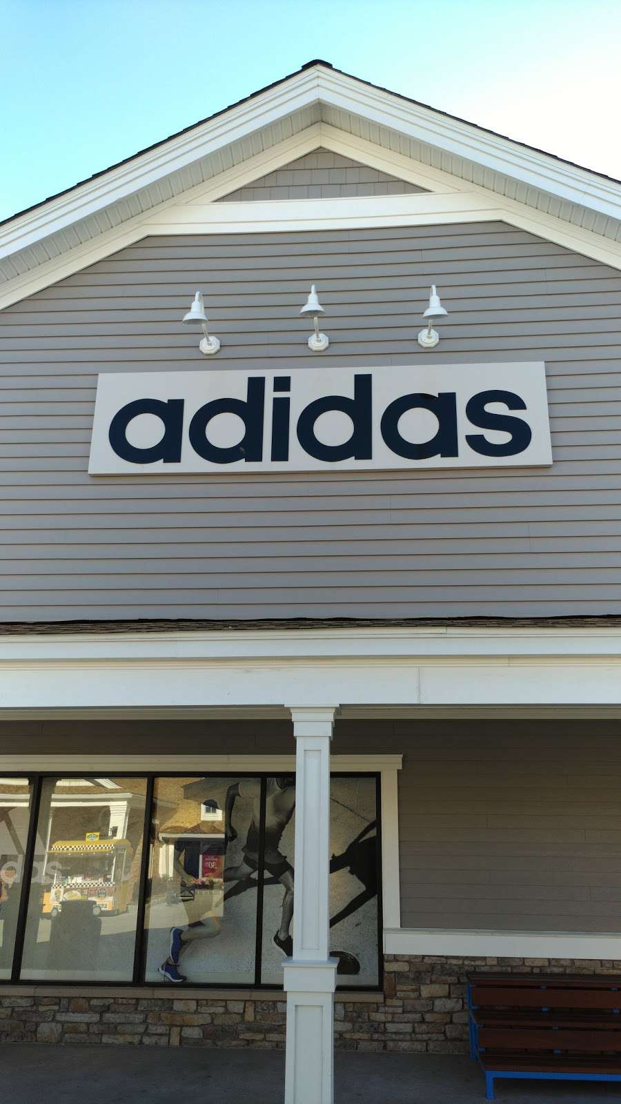 adidas Outlet | 498 Red Apple Ct #422, Central Valley, NY 10917, USA | Phone: (845) 928-7740