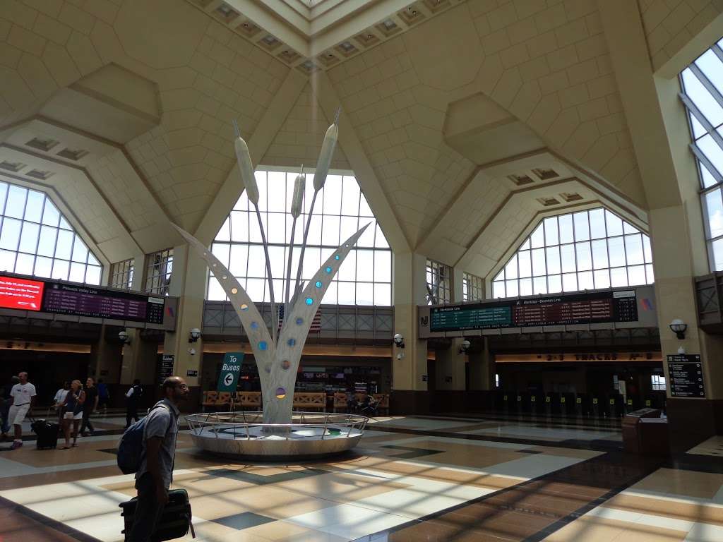 Frank R. Lautenberg Secaucus Junction | County Rd & County Avenue, Secaucus, NJ 07097, USA