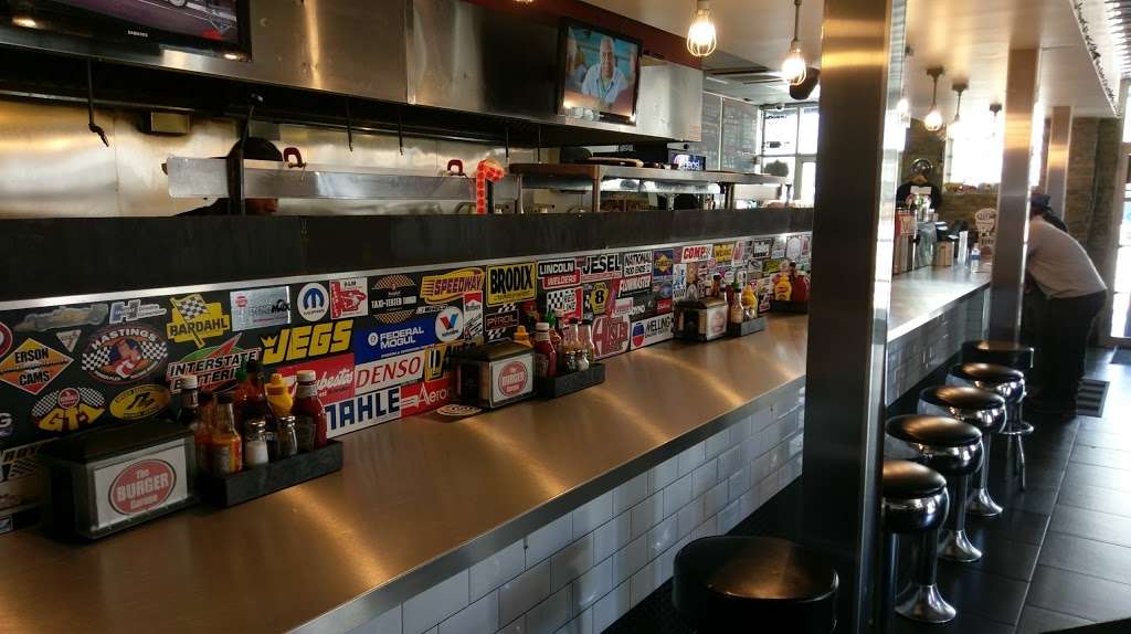 The Burger Garage | 25-36 Jackson Ave, Long Island City, NY 11101, USA | Phone: (718) 392-0424