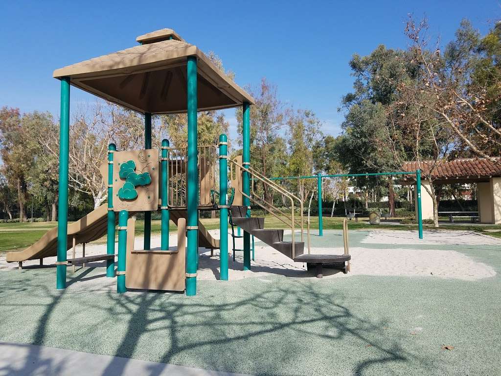 Oak Creek Community Park | 15616 Valley Oak Dr, Irvine, CA 92618, USA | Phone: (949) 724-6830